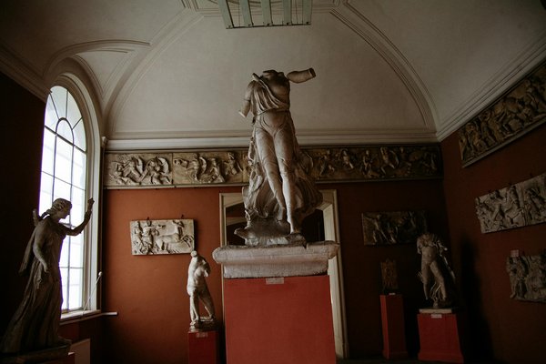 Les Dynamiques Émergentes du Marché du Travail : Analyse et Perspectives Innovantes